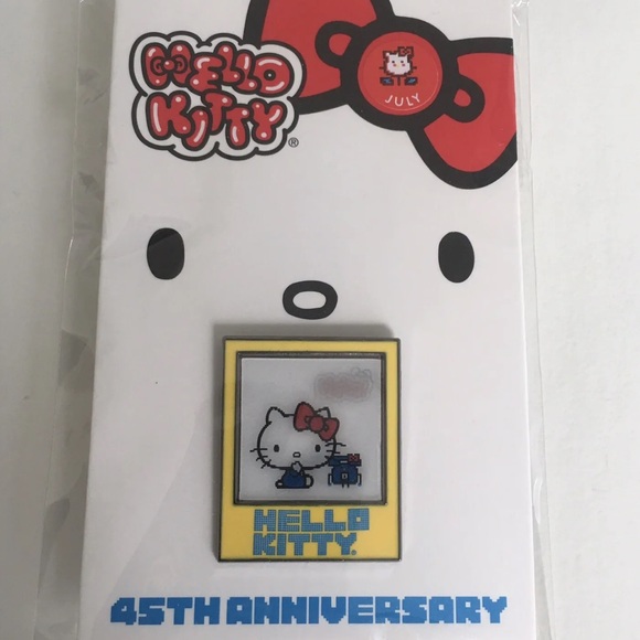 New Sanrio Friend of the Month Pin Hello Kitty Telephone JULY 2019 45th Annivers - Picture 5 of 5